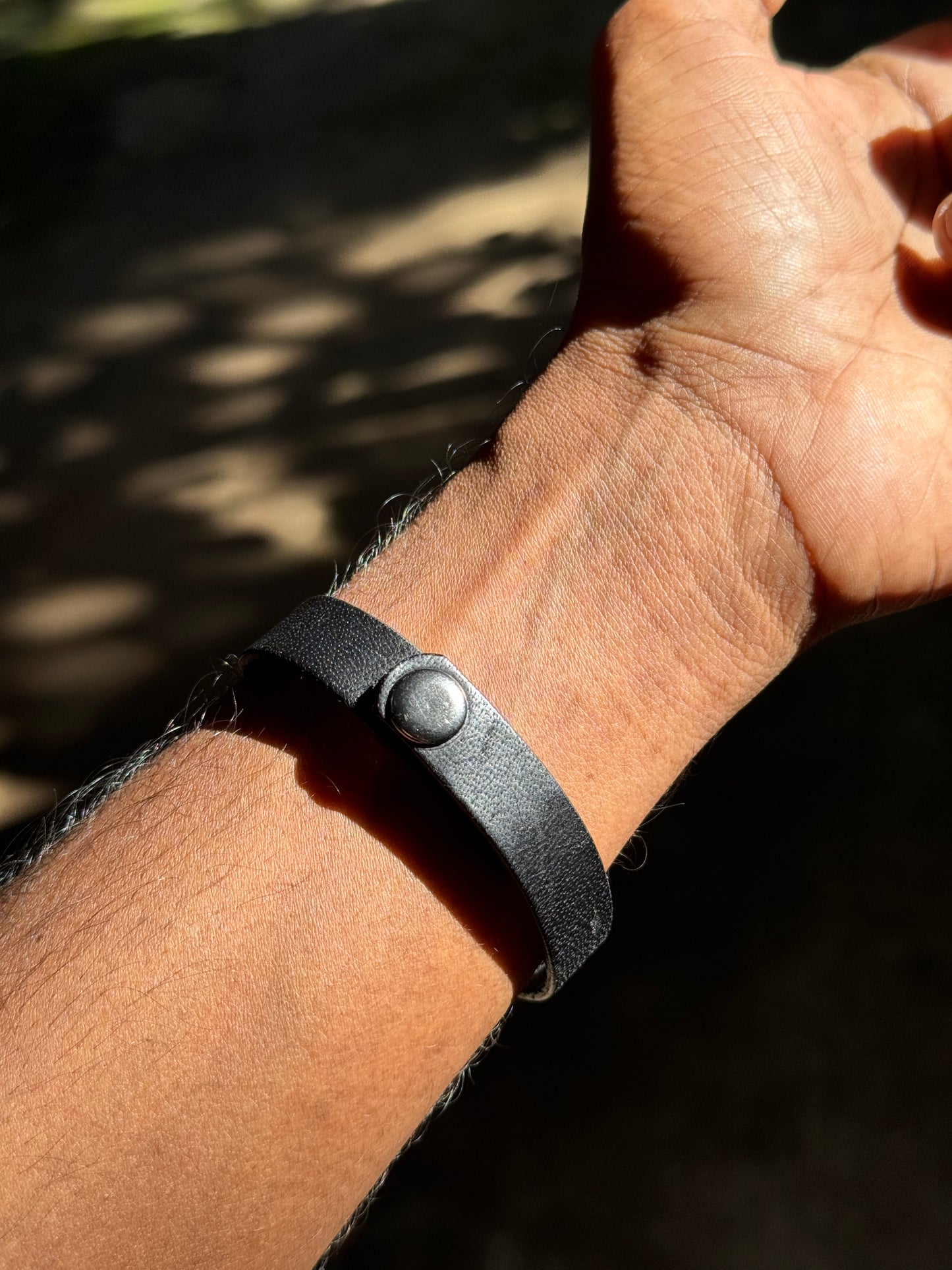 Leather adjusable bracelet