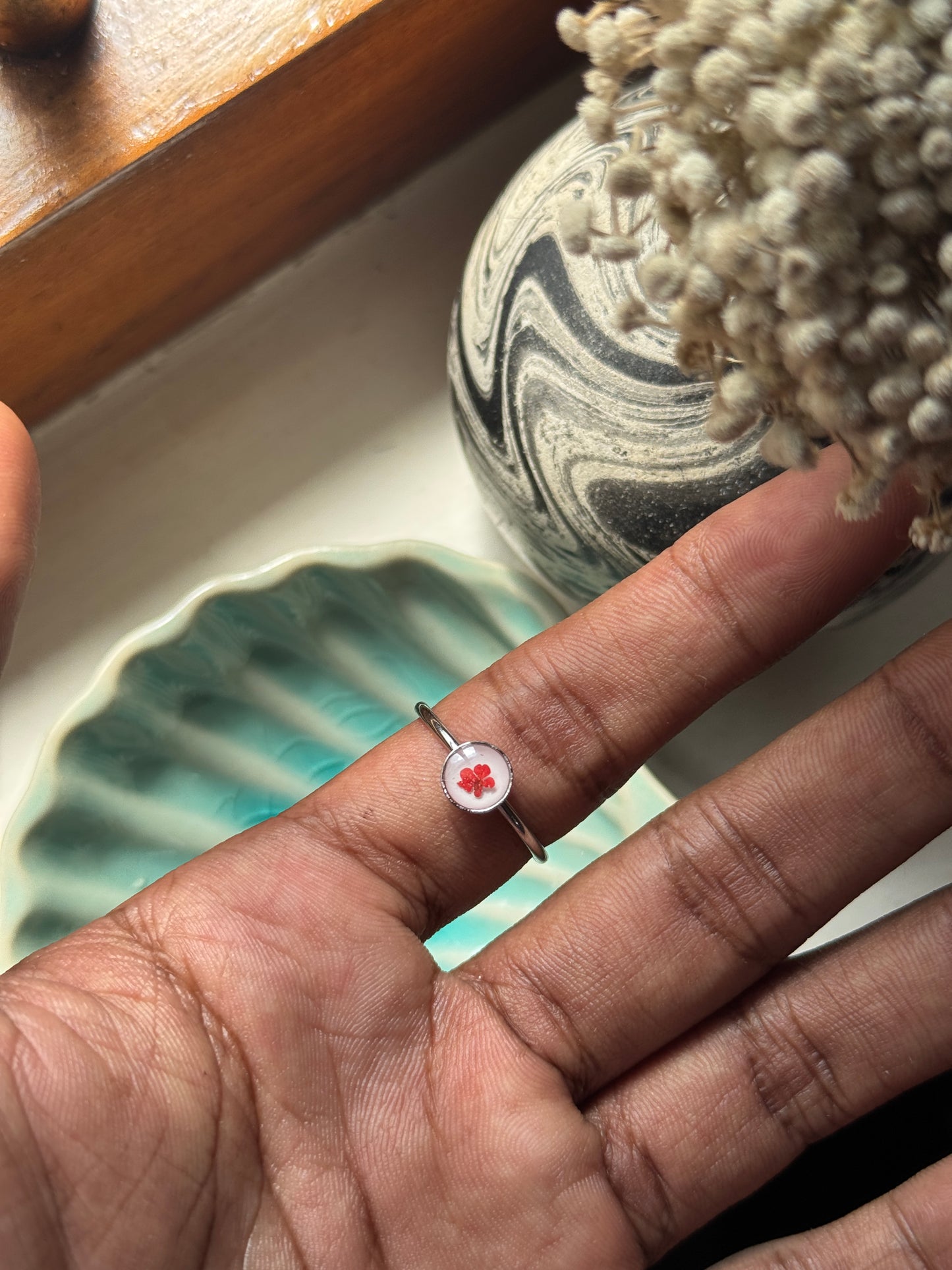 Queen Anne’s Lace Flower – Floral Ring | Original Round Shape (Adjustable Model)