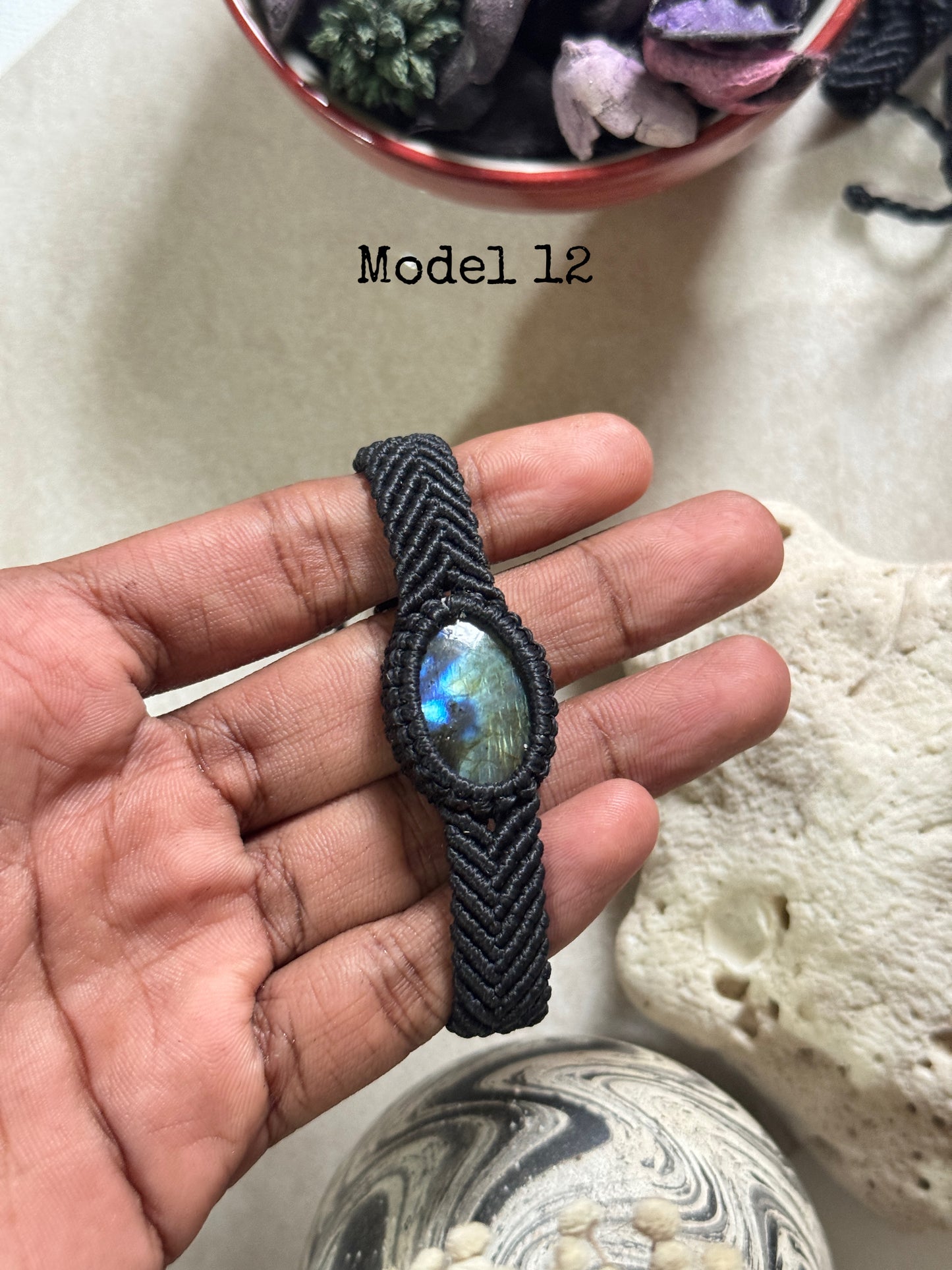 Labradorite stone macramé adjustable bracelet