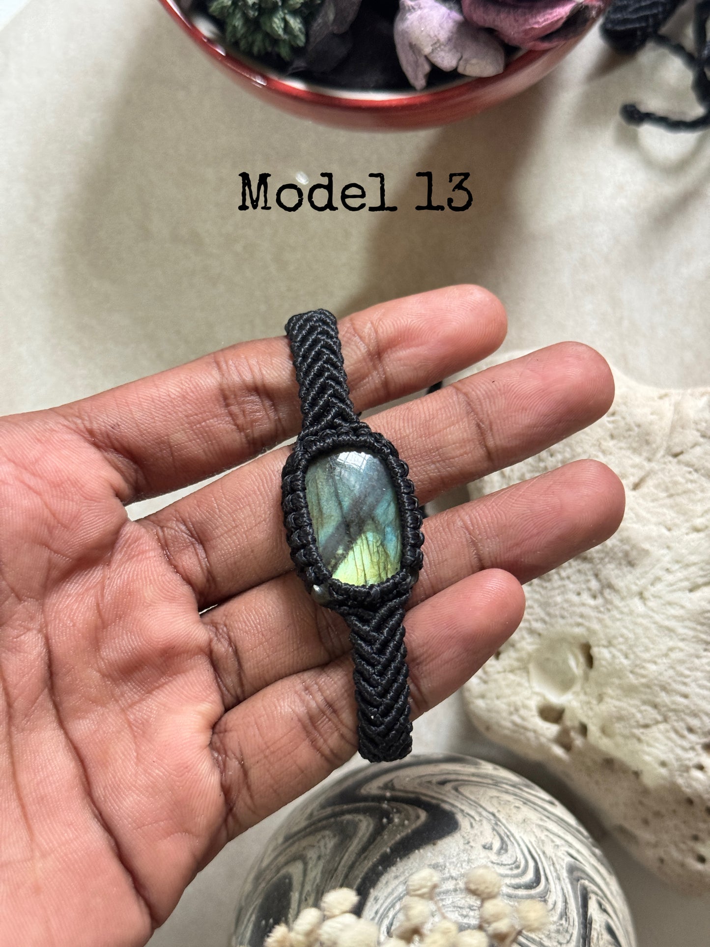 Labradorite stone macramé adjustable bracelet