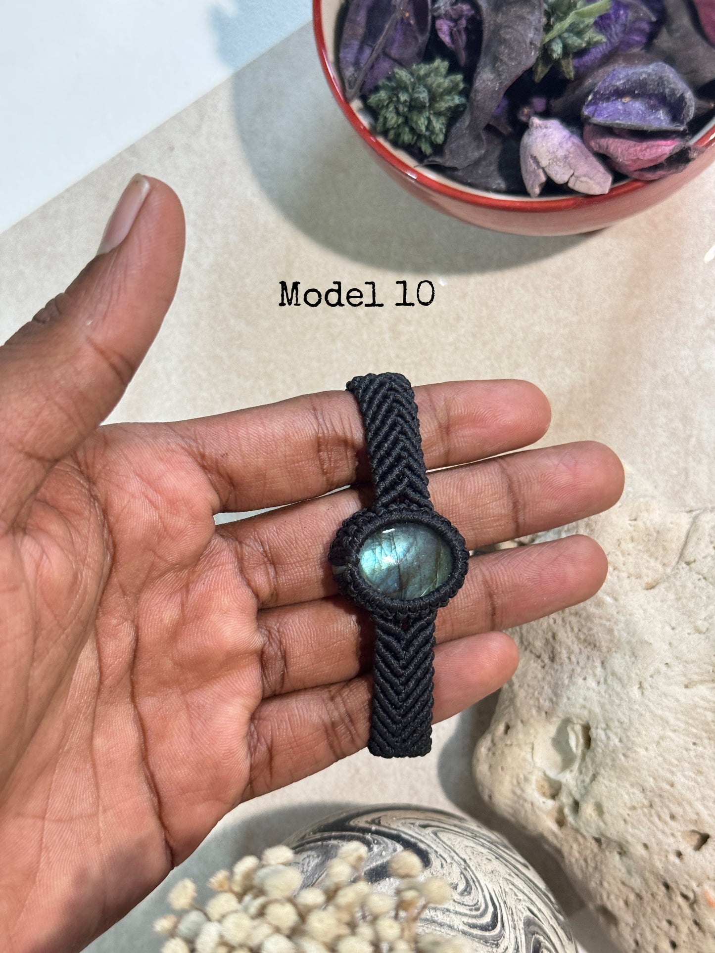 Labradorite stone macramé adjustable bracelet
