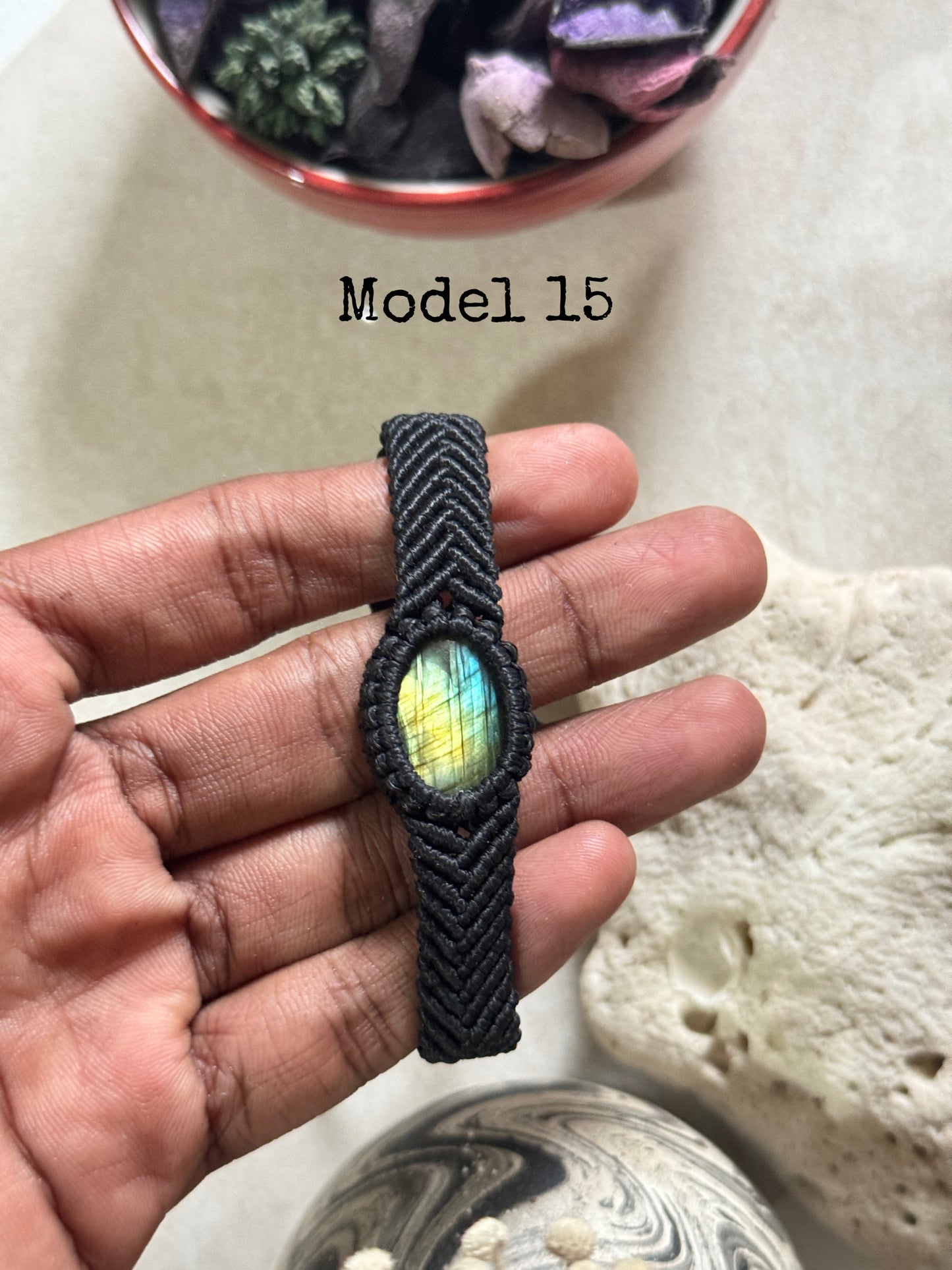 Labradorite stone macramé adjustable bracelet