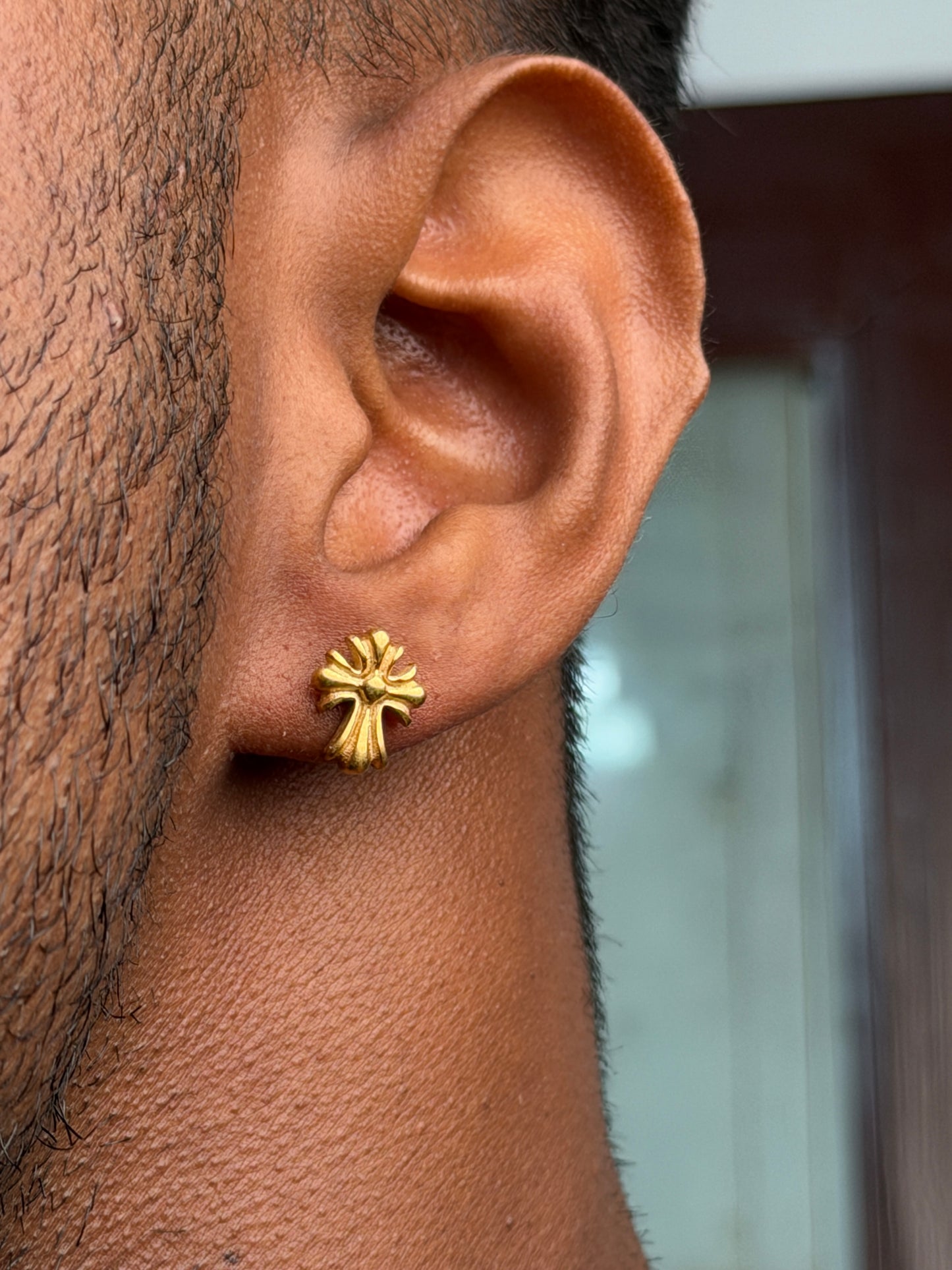 Calm Faith Pin 18 k gold plated