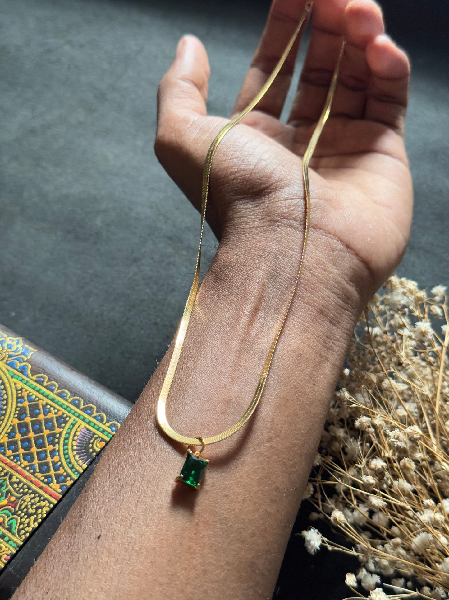 Green stone stainless steel 18k gold plated 45 cm snake chain
