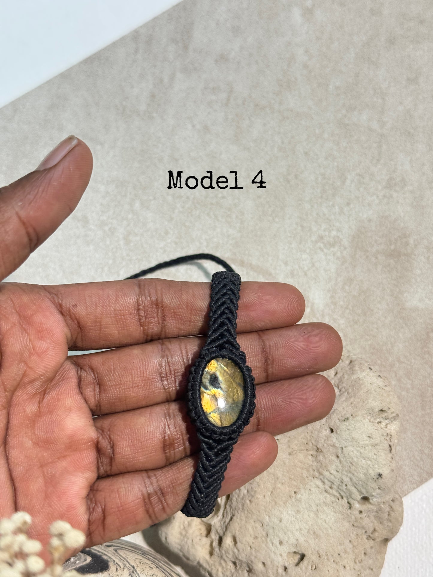 Labradorite stone macramé adjustable bracelet