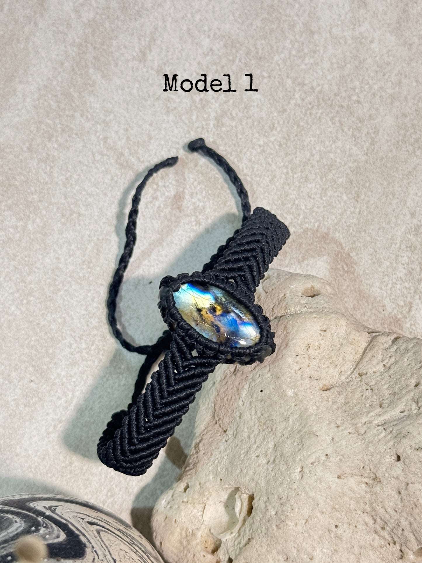 Labradorite stone macramé adjustable bracelet