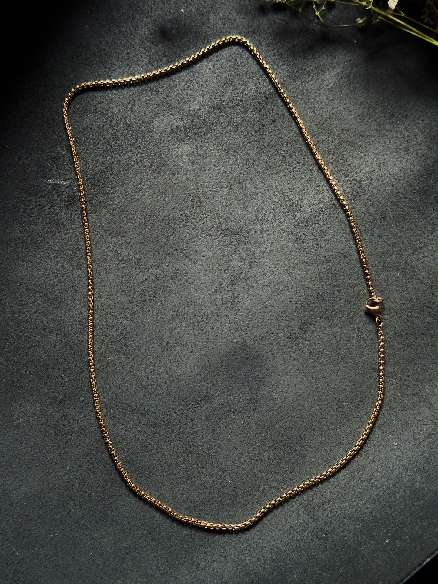 r box stainless steel 18k gold plated chain 55 cm x 2.5mm