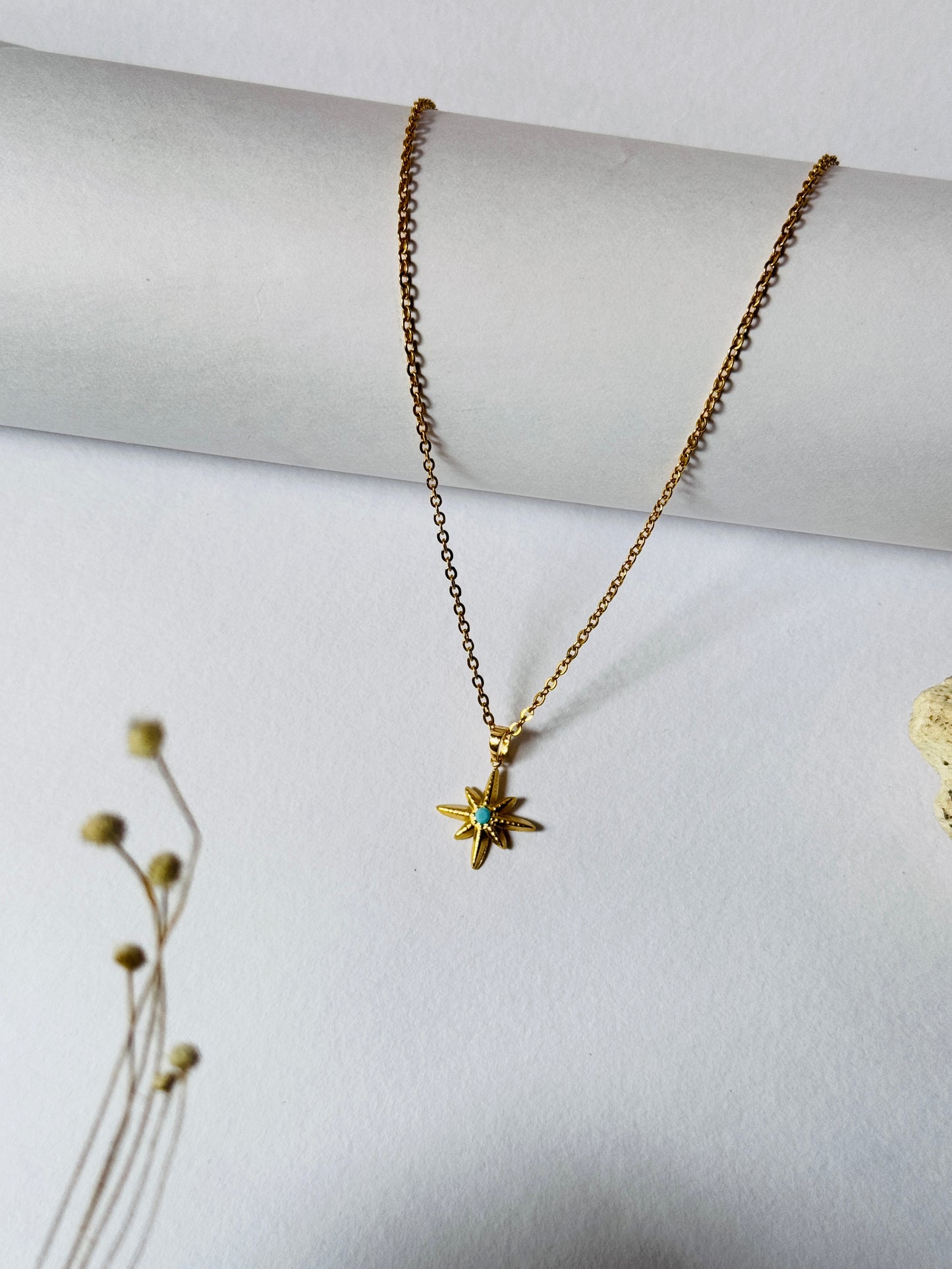 Star turquoise stone necklace 18k gold-plated
