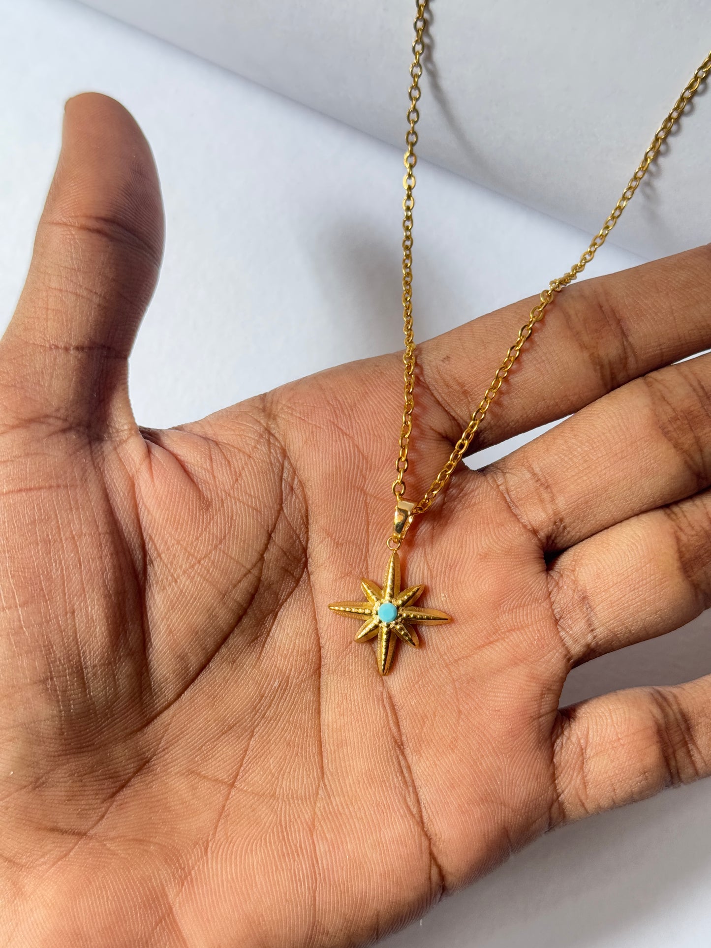 Star turquoise stone necklace 18k gold-plated