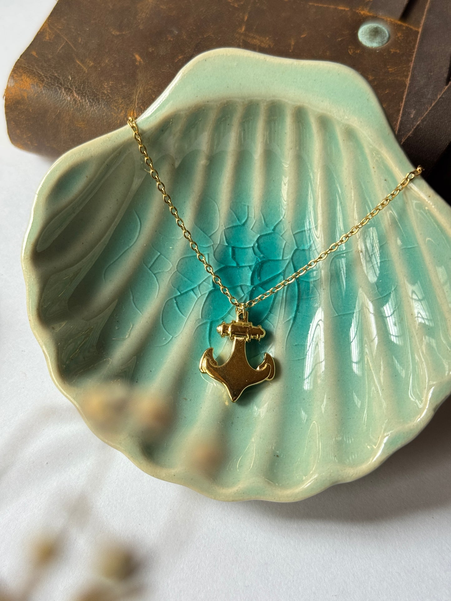 Anchor necklace 18k gold-plated