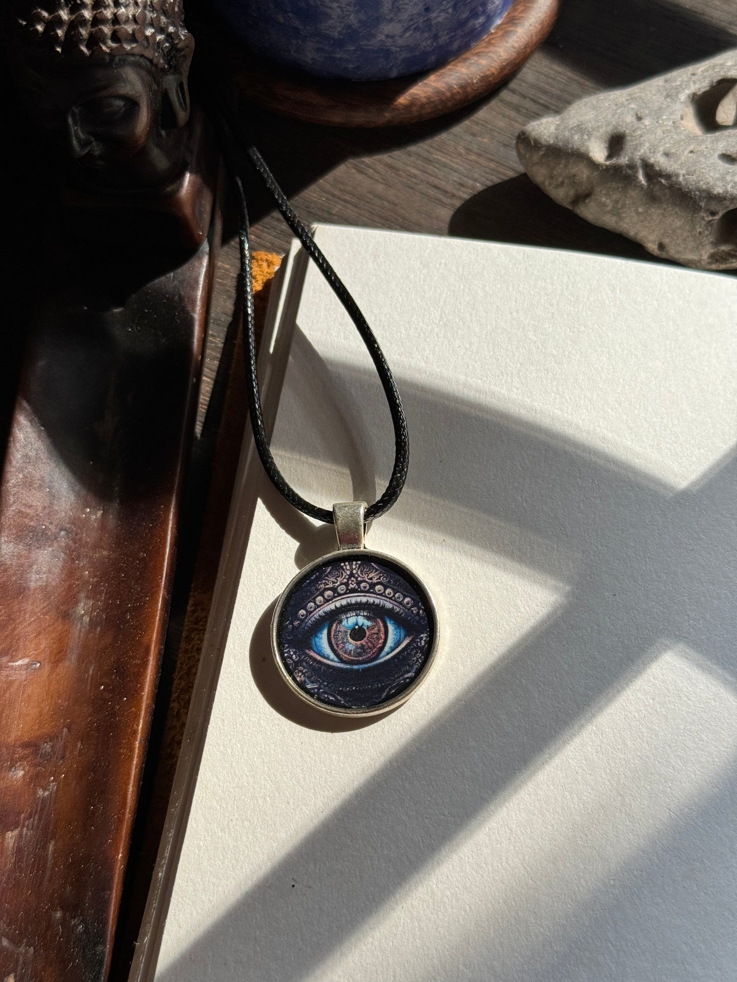 Blue dragon eye resin necklace