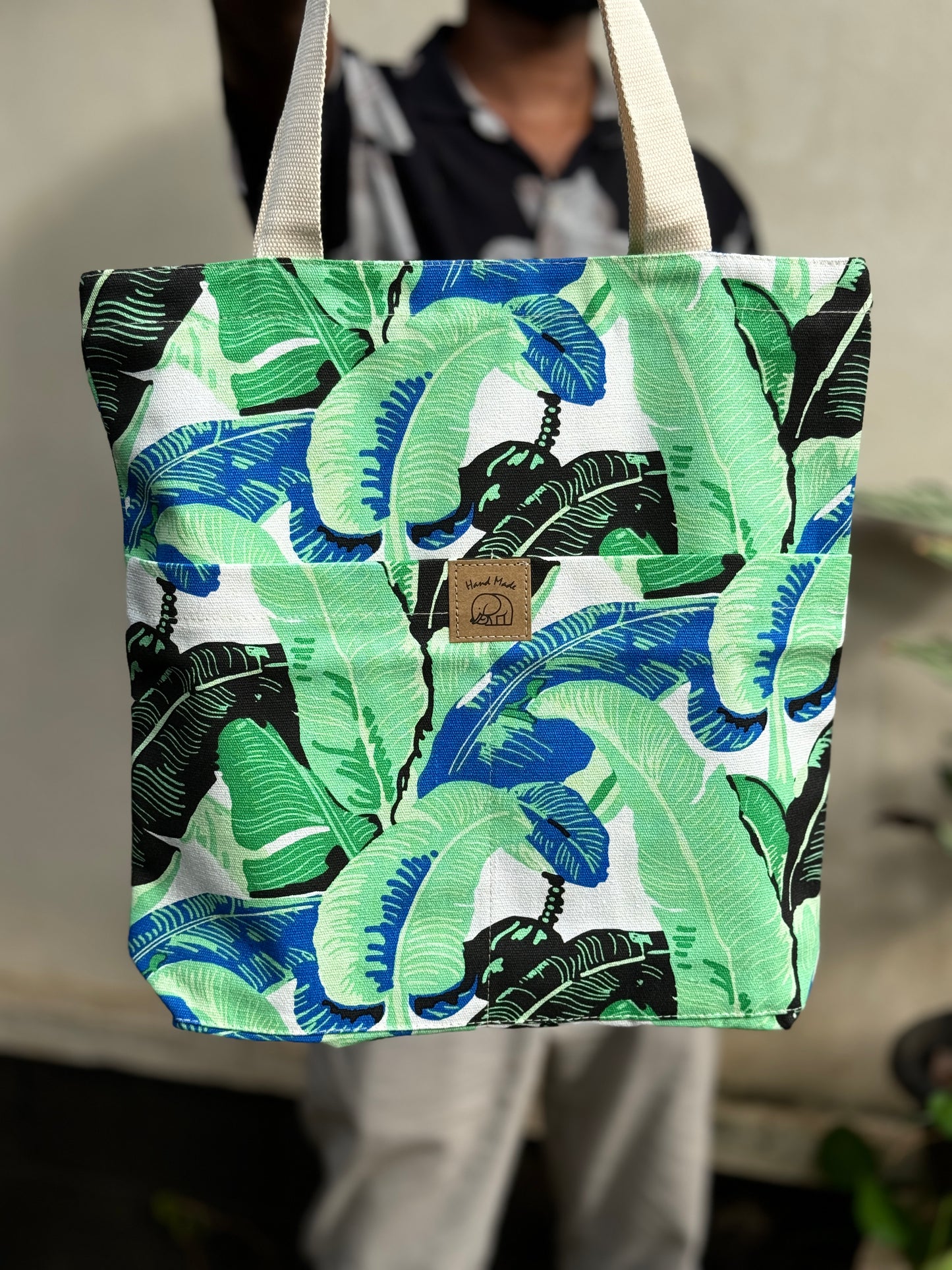 Green & white floral tote bag (C)