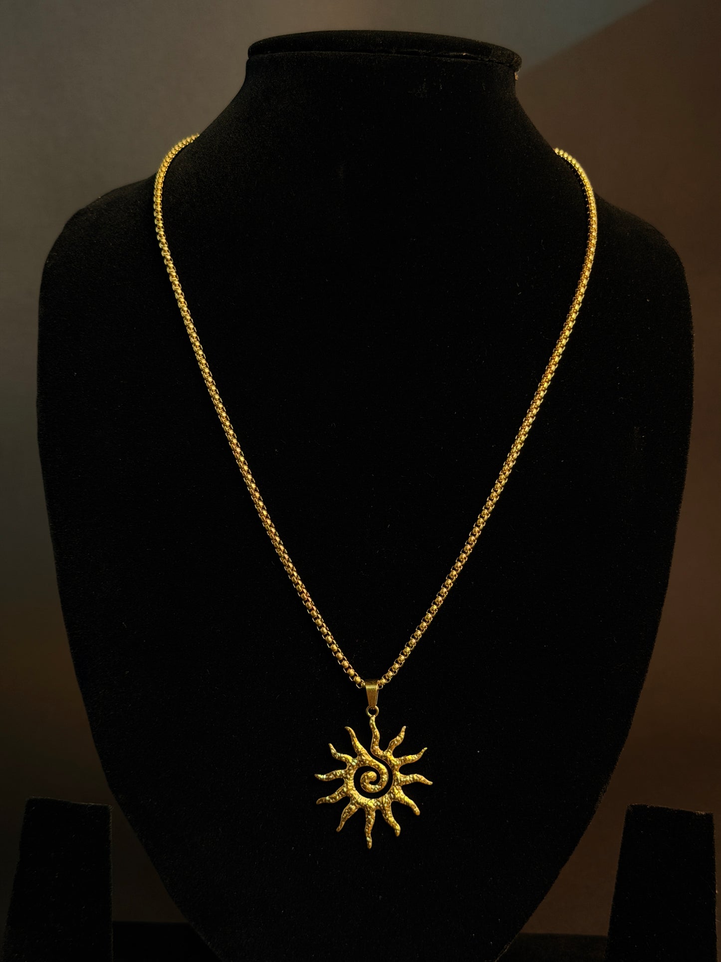 Spiral sun R box 18k gold plated necklace