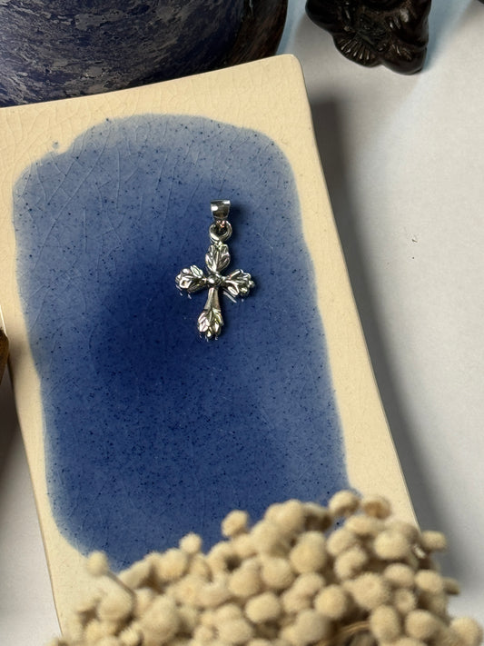 Cross stainless steel silver pendant with hook