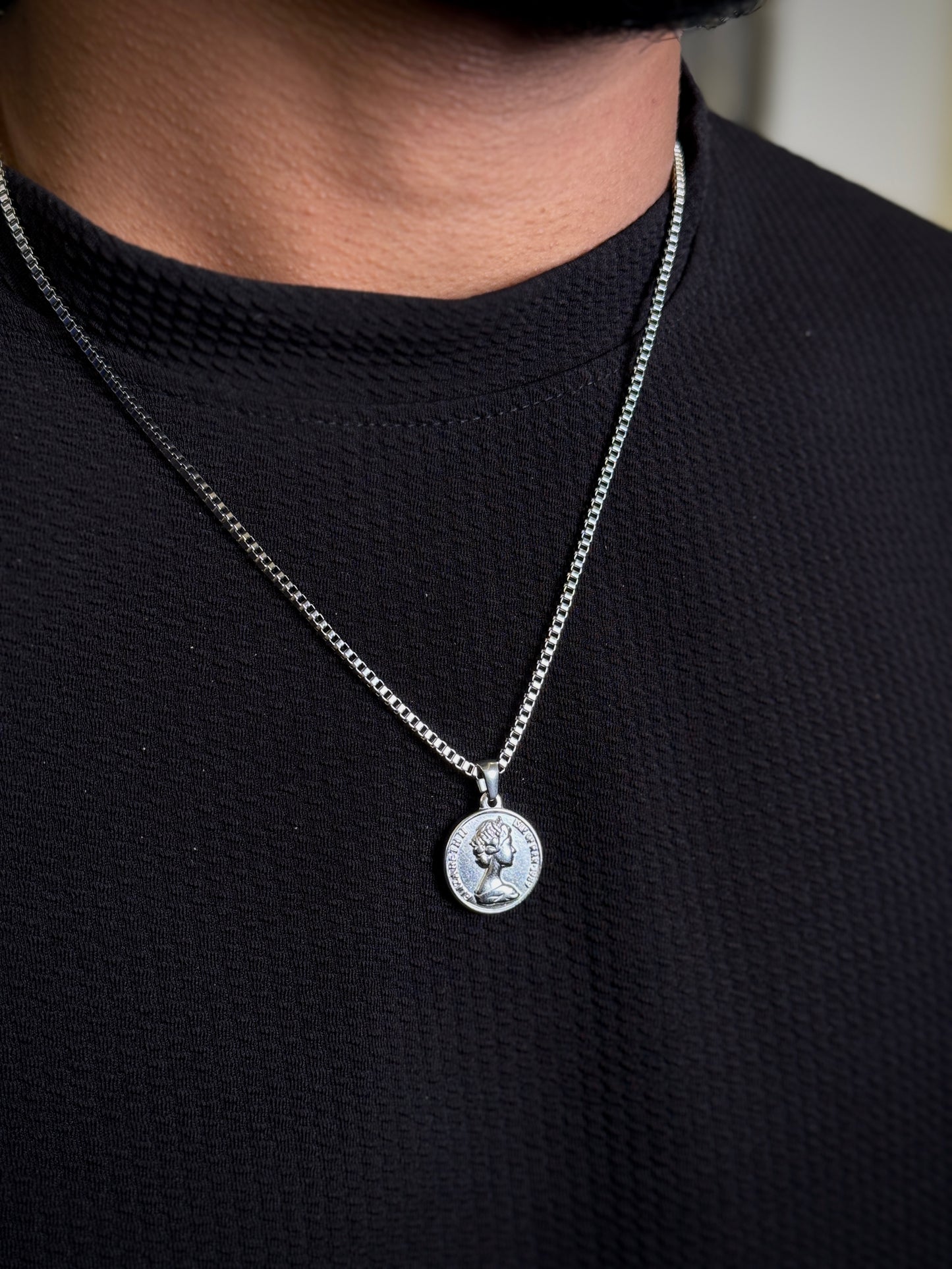 Dos peso’s stainless steel necklace
