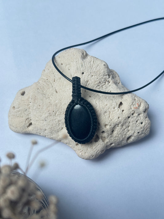 Black onyx macrame adjustable necklace