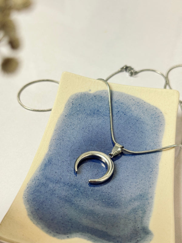 Crescent Moon Stainless steel 55 cm chain