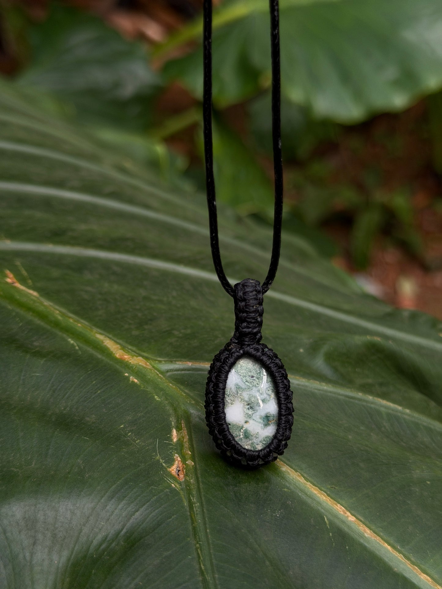 Moss agate macrame stone necklace