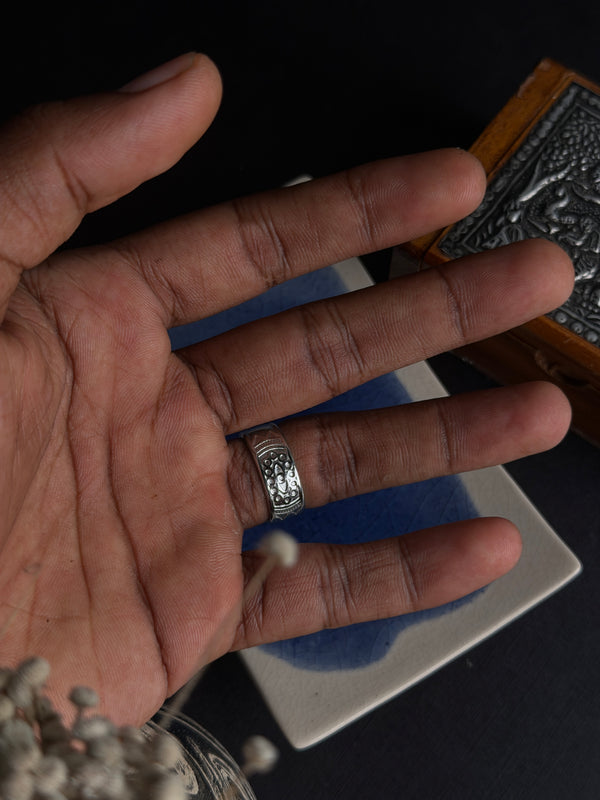 Third eye thick stainless steel adjustable silver ring