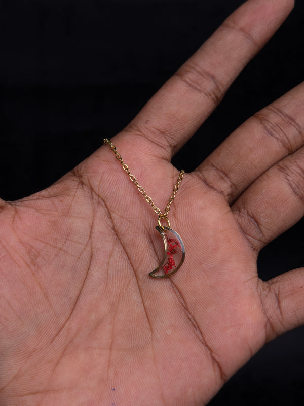 Red Queen annes lace moon shape 18k gold plated necklace
