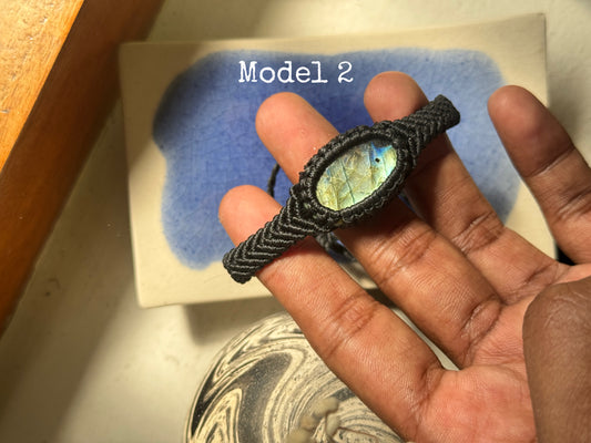 Labradorite stone macrame bracelet