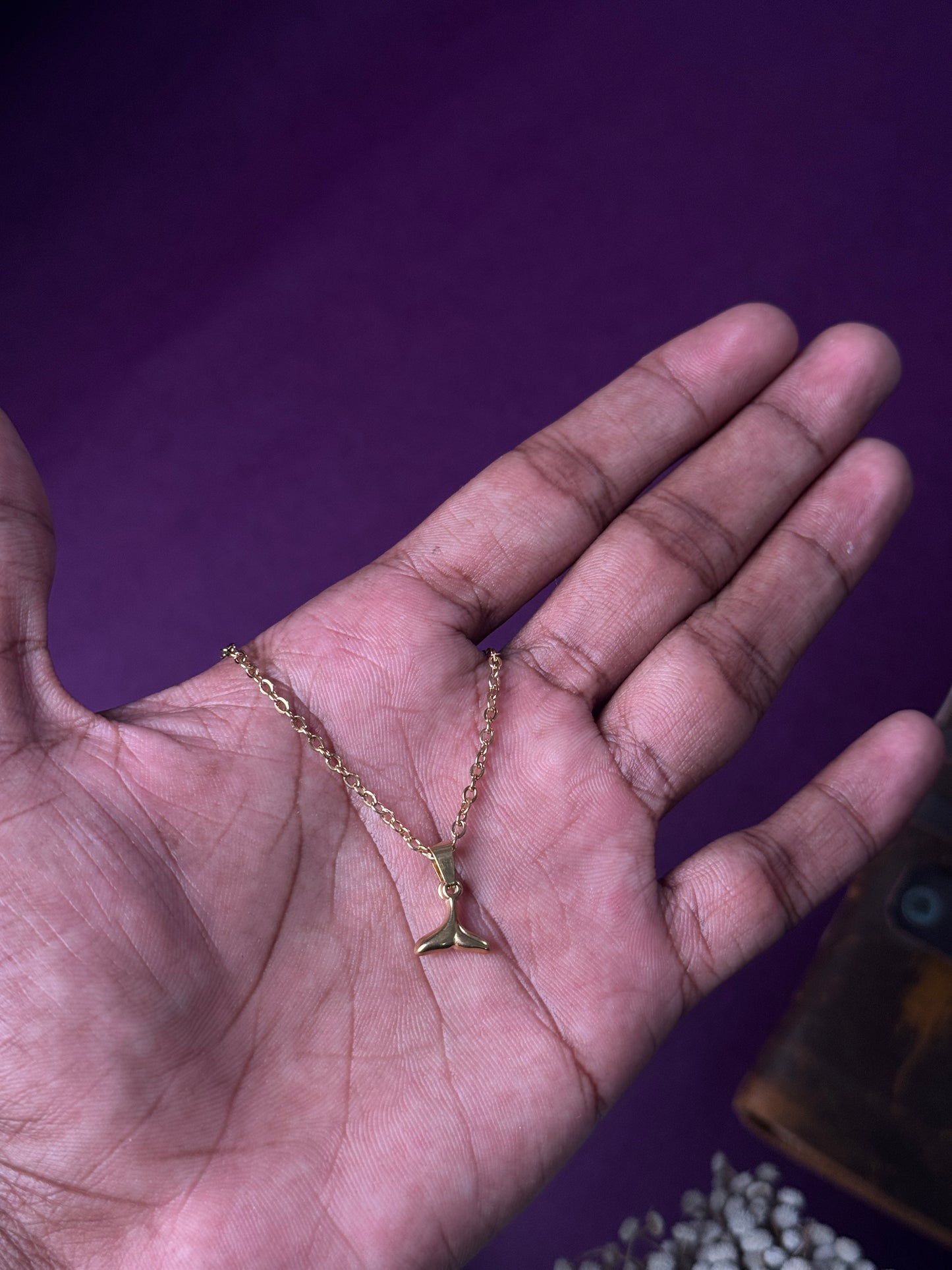 Fish tail 18k gold plated minimal stainless steel necklace