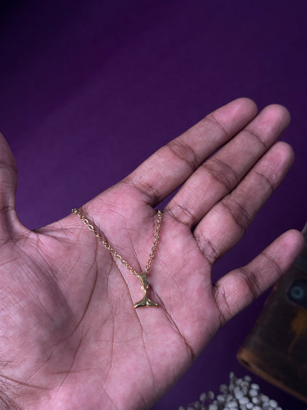 Fish tail 18k gold plated minimal stainless steel necklace
