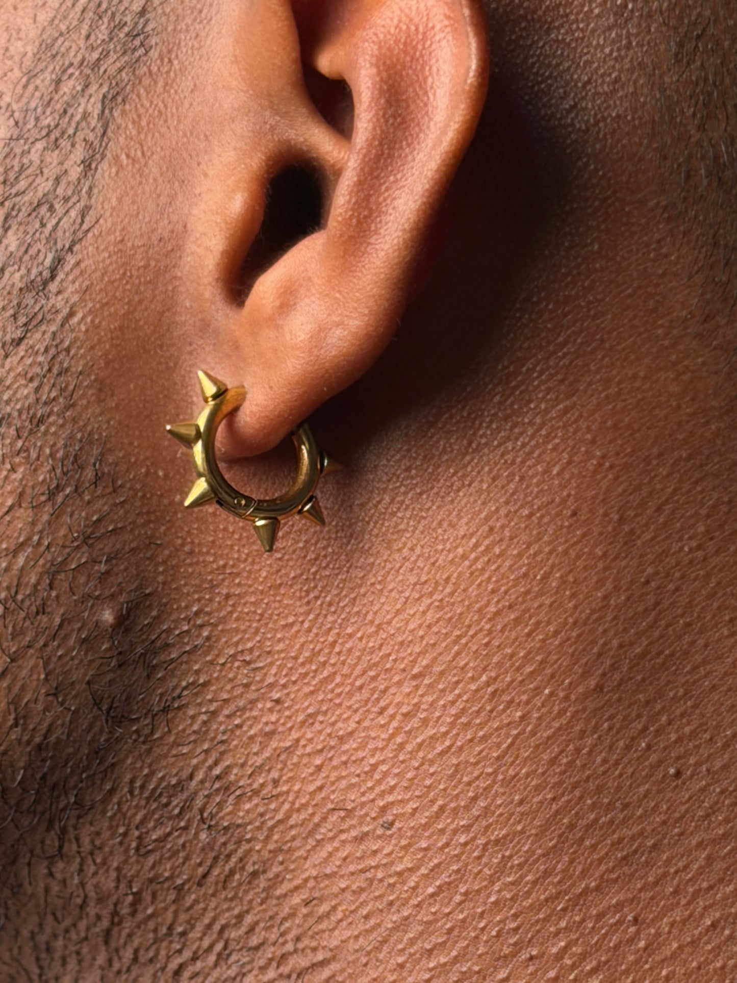 Thorn circle earring 18k gold plated