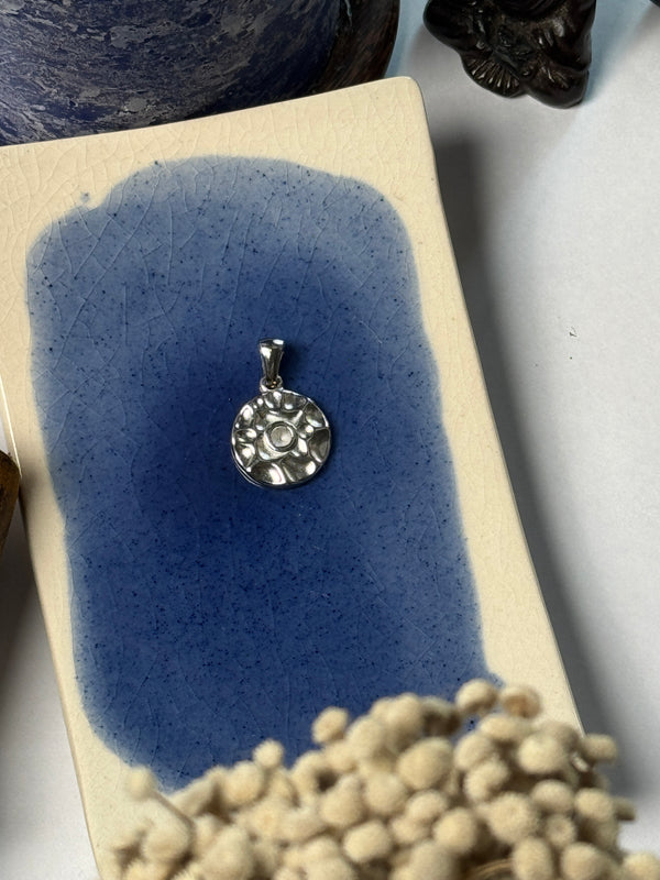 Uneven  round stainless steel silver pendant with hook