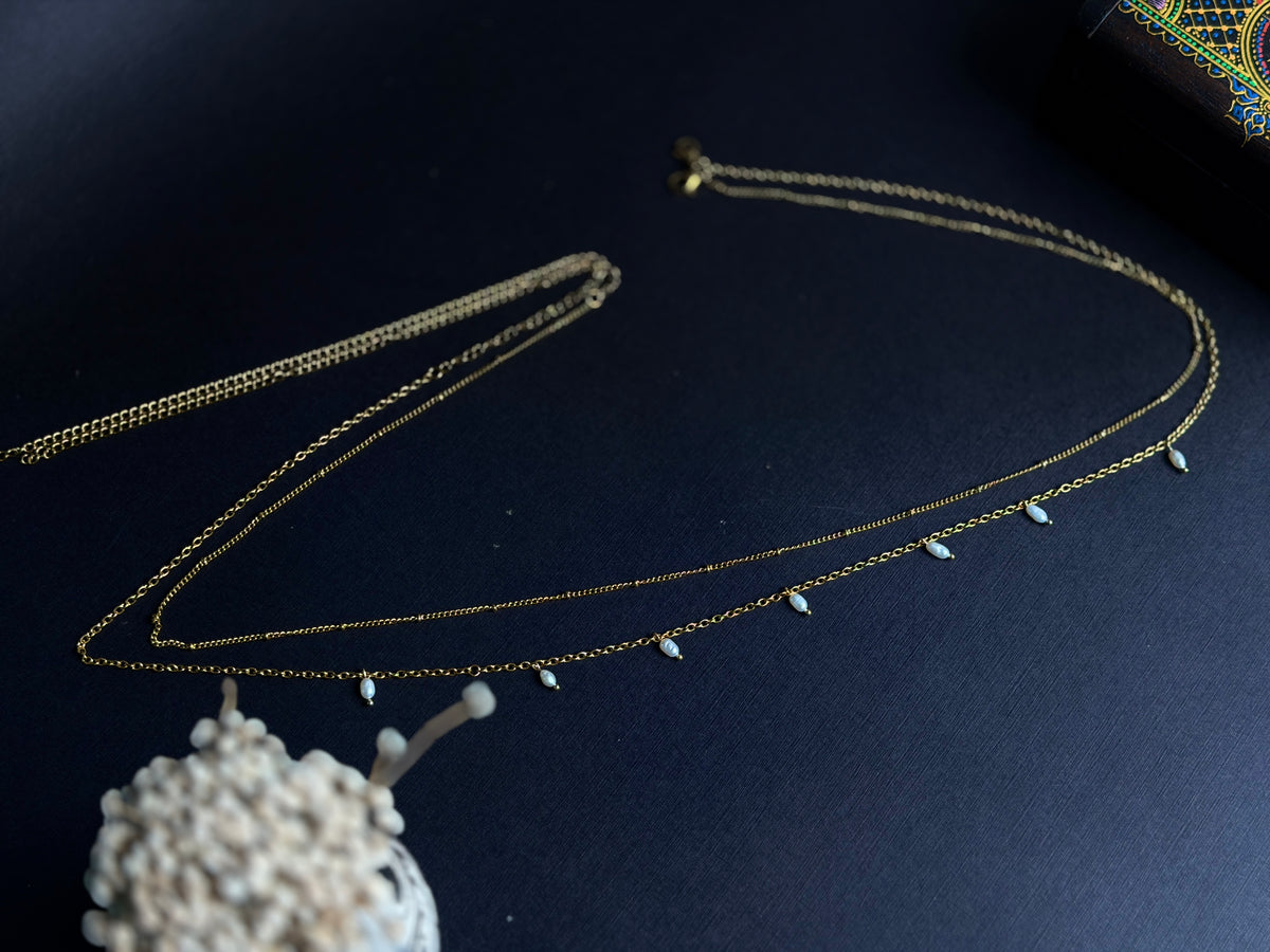 Hip chain double layered with pearls ( anti tarnish)