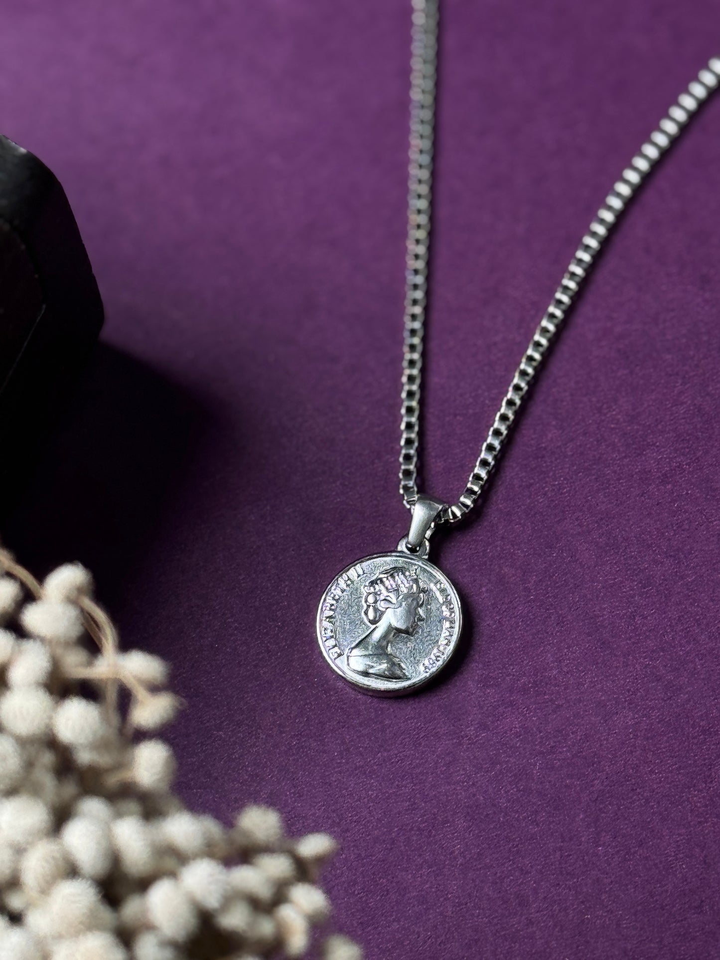 Dos peso’s stainless steel necklace