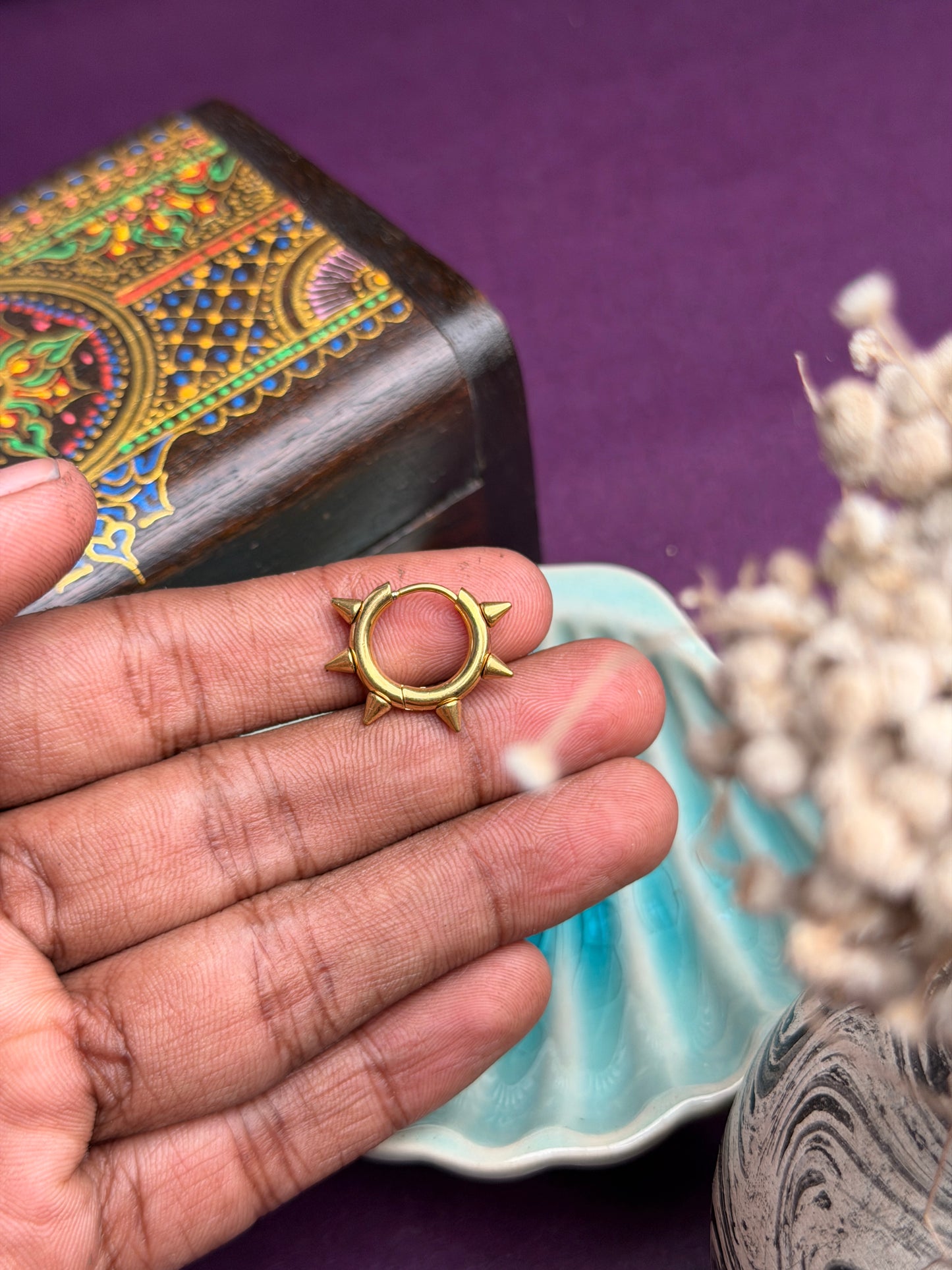 Thorn circle earring 18k gold plated