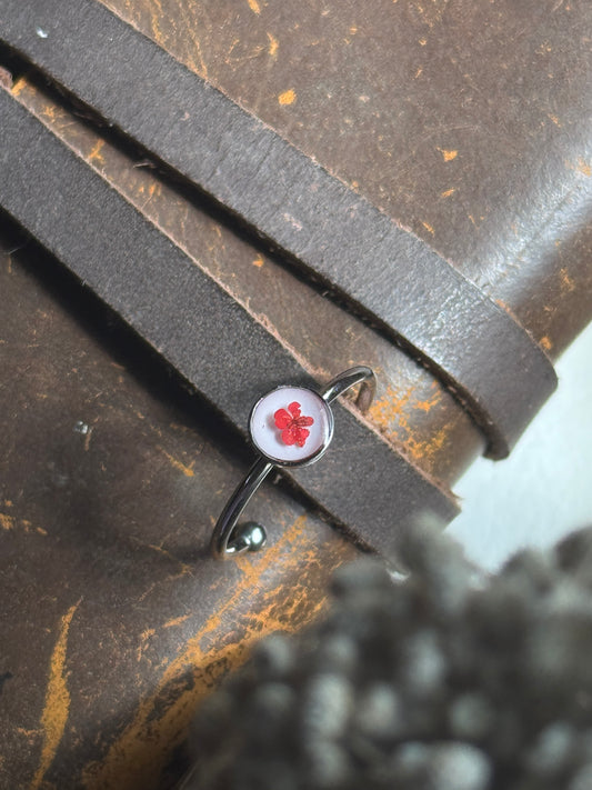 Queen Anne’s Lace Flower – Floral Ring | Original Round Shape (Adjustable Model)