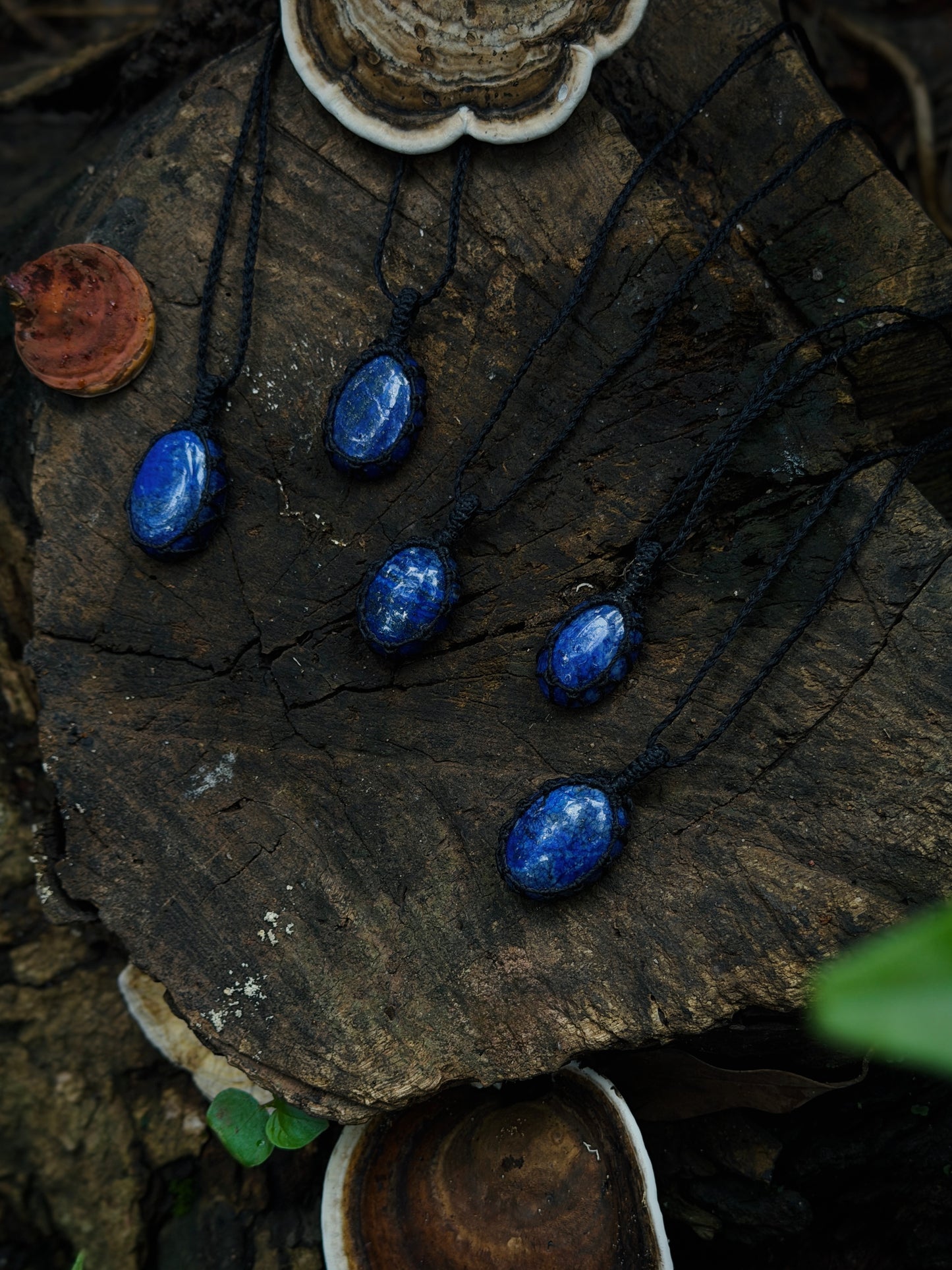Lapis Lazuli macrame stone necklace