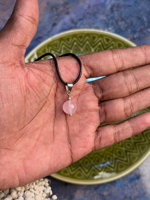 Rose quartz natural stone necklace