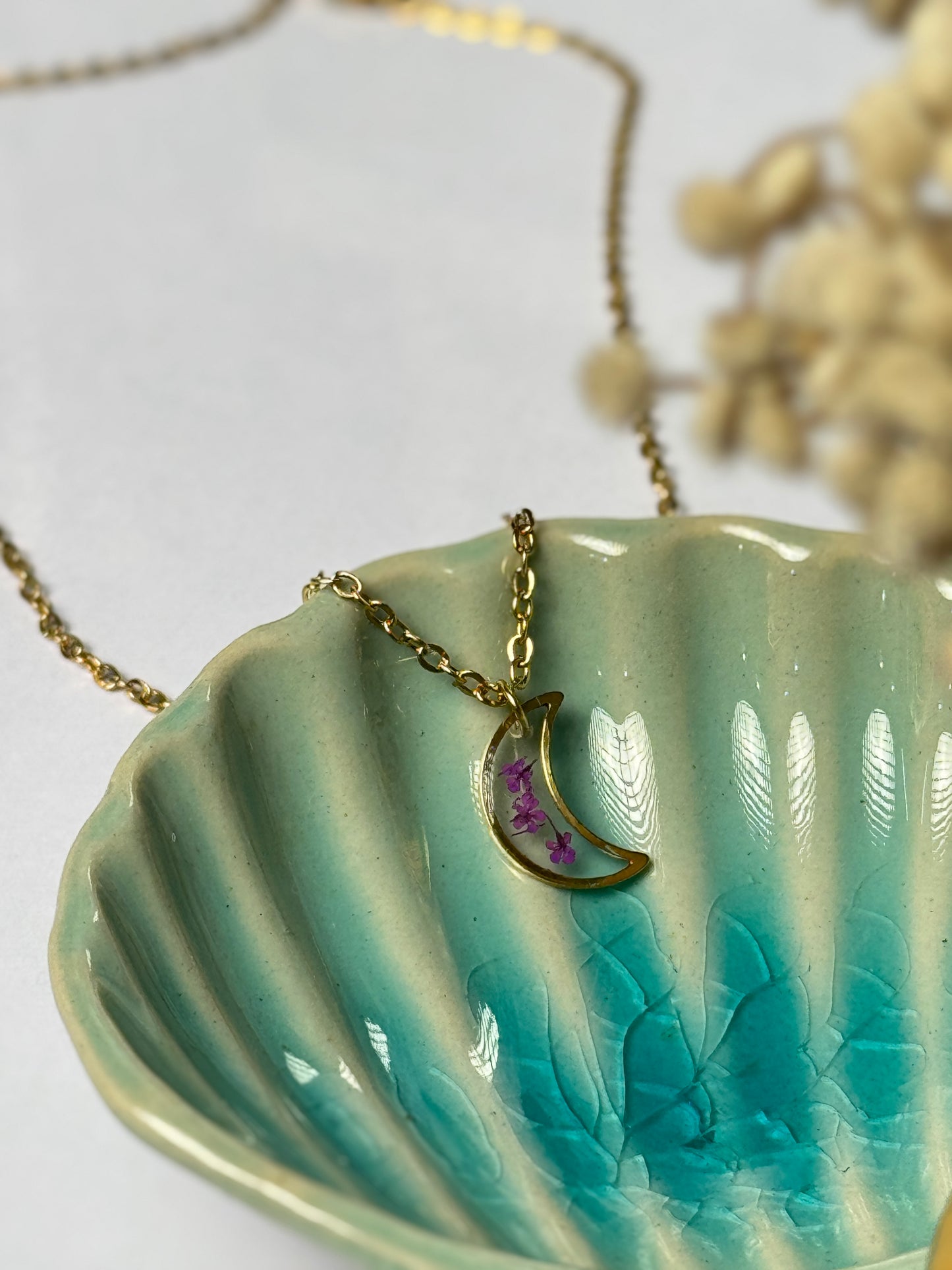 Queen annes lace moon shape 18k gold plated necklace
