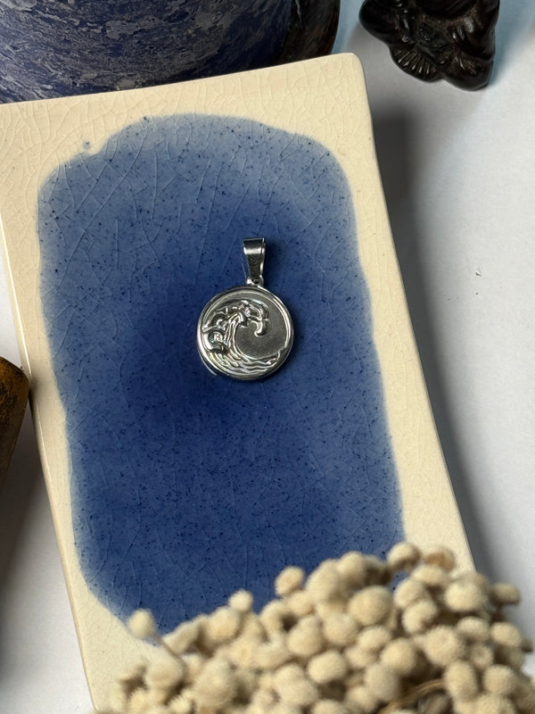 Wave  stainless steel silver pendant with hook