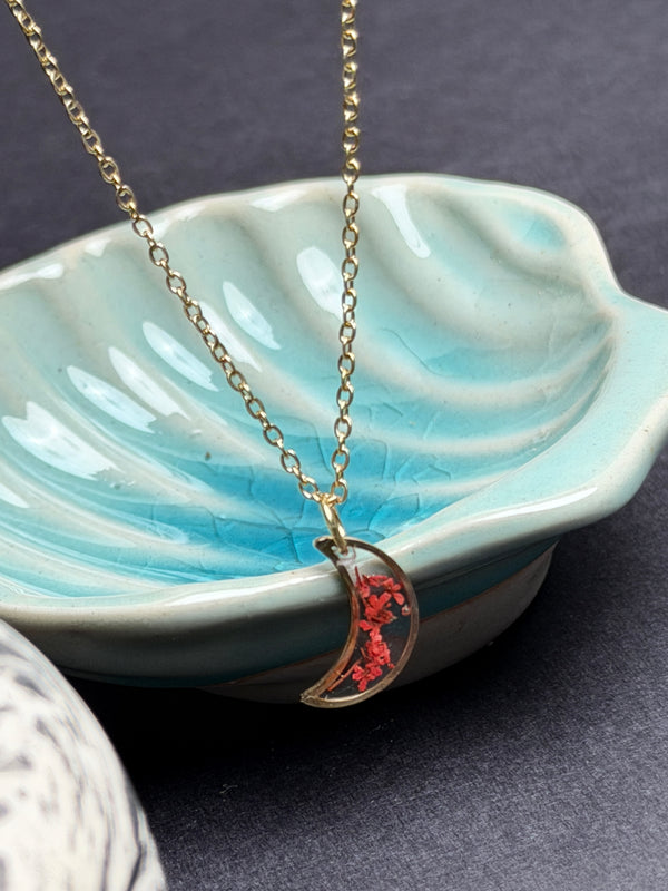 Red Queen annes lace moon shape 18k gold plated necklace