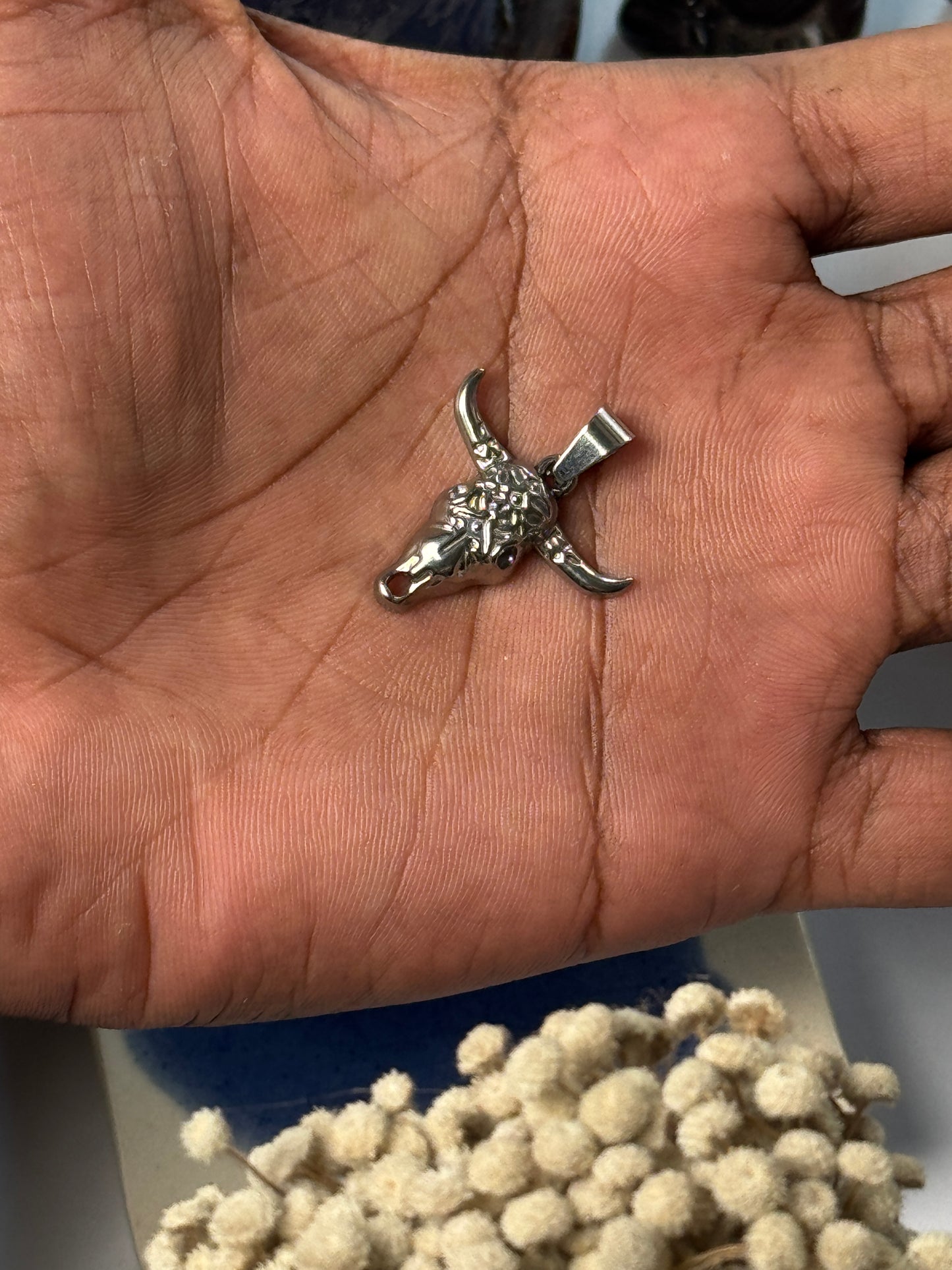 Bull head stainless steel silver pendant with hook
