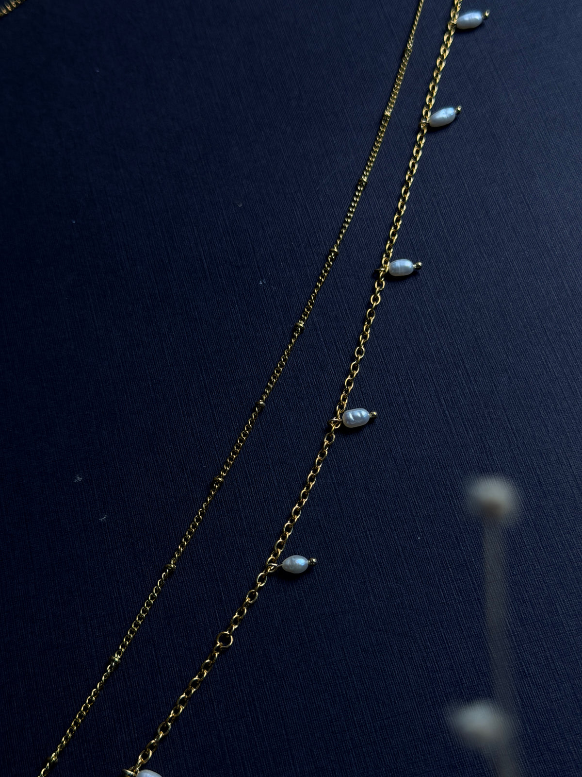 Hip chain double layered with pearls ( anti tarnish)