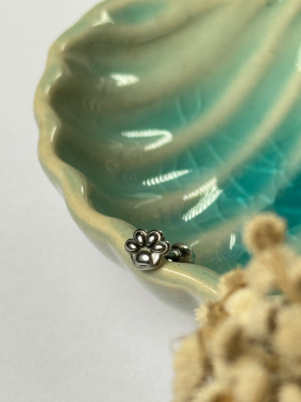 Paws claws stud