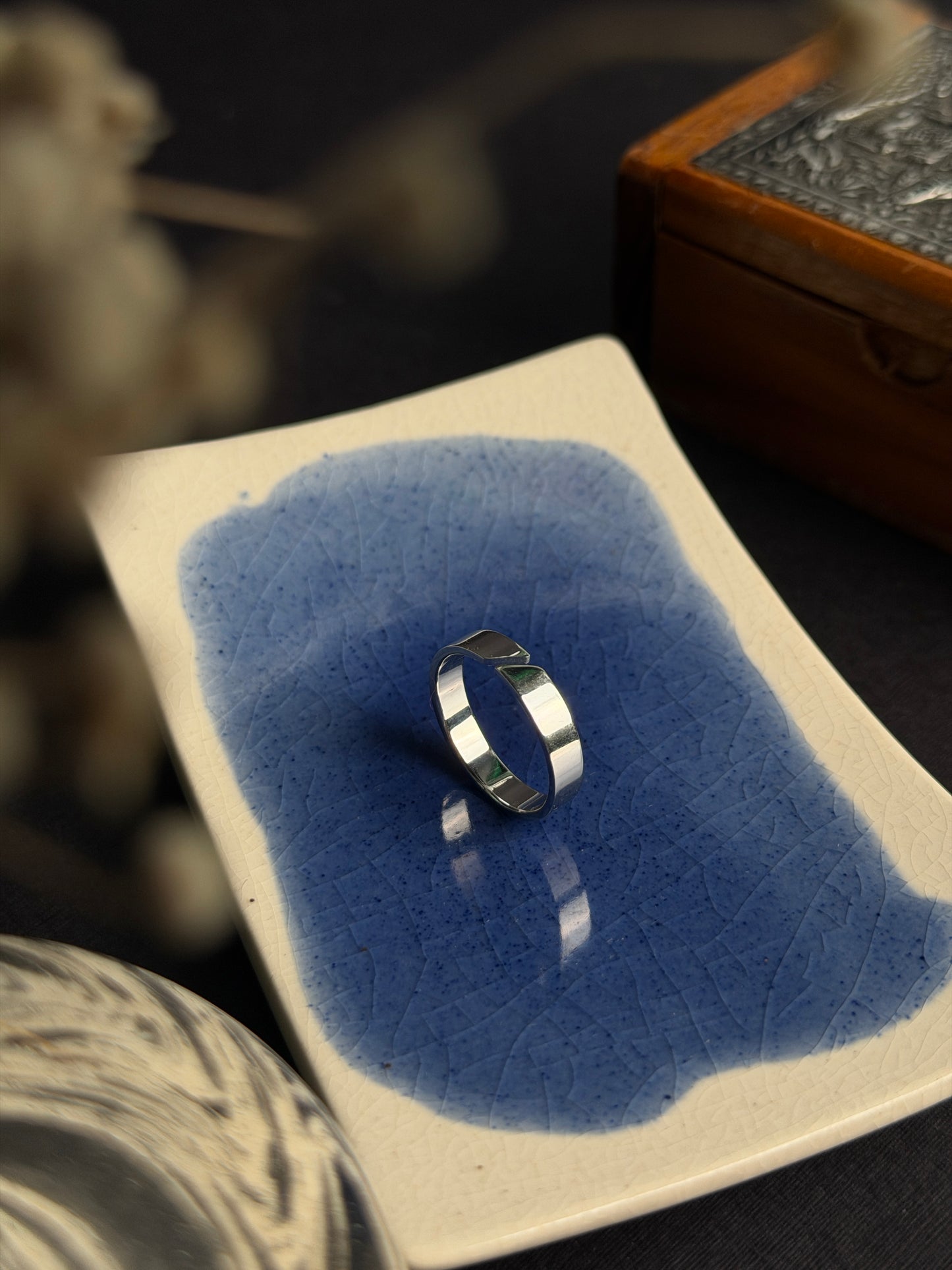 Plain adjustable stainless steel ring