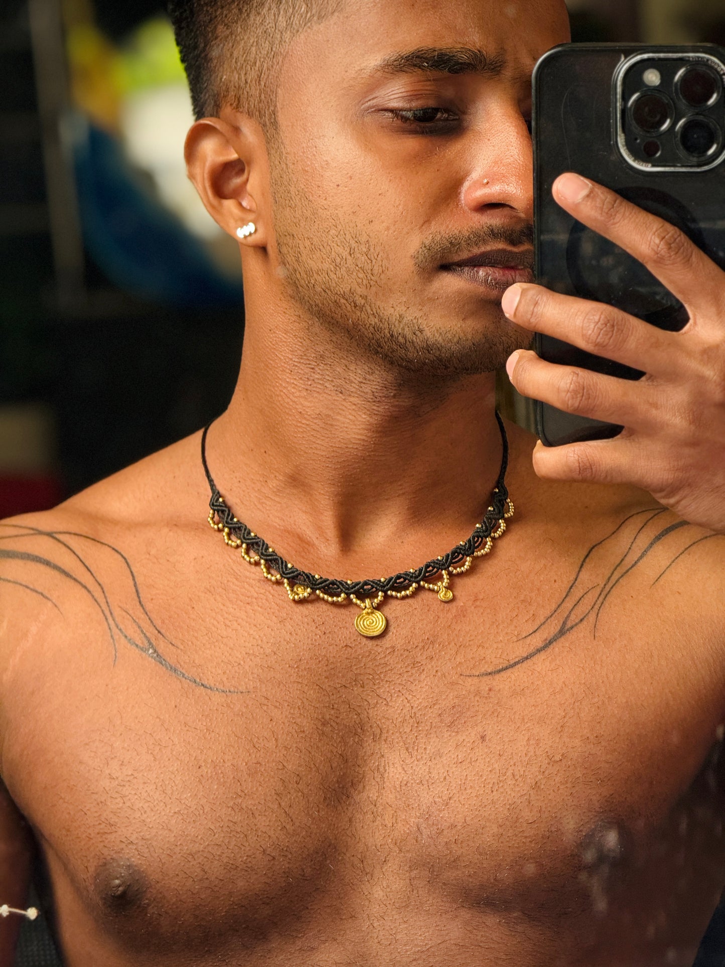 Macrame brass necklace / choker