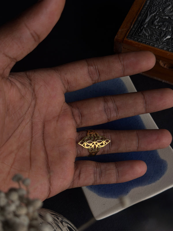 Witchcraft 18k gold plated stainless steel adjustable ring