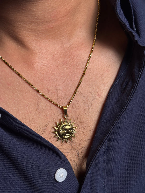 Sun moon round 18k gold plated with r box chain 55 cm