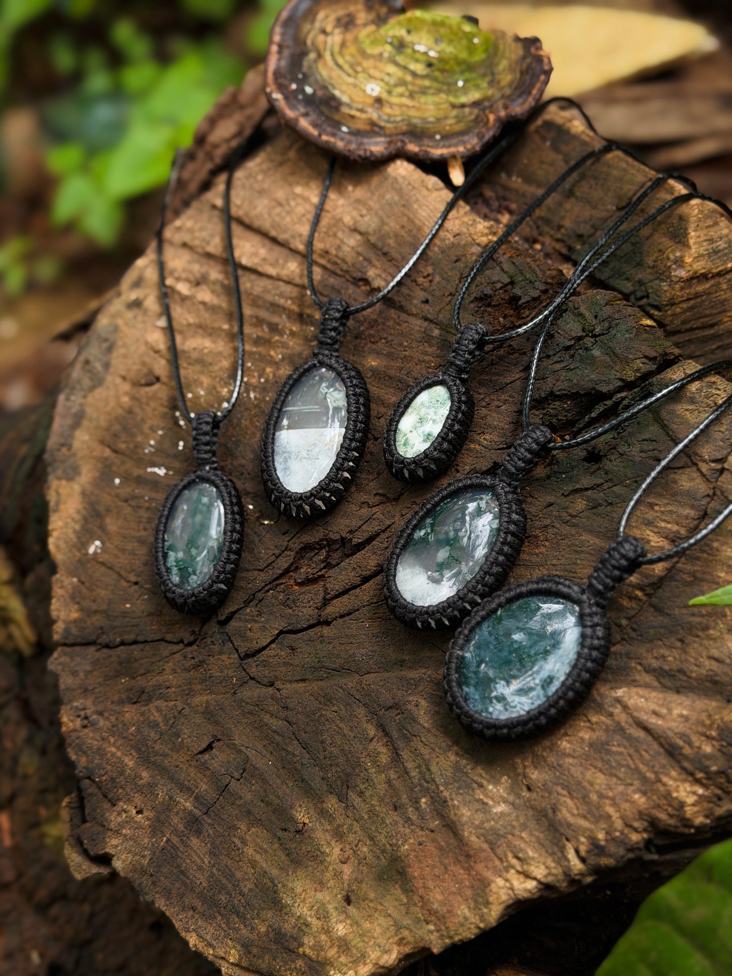 Moss agate macrame stone necklace