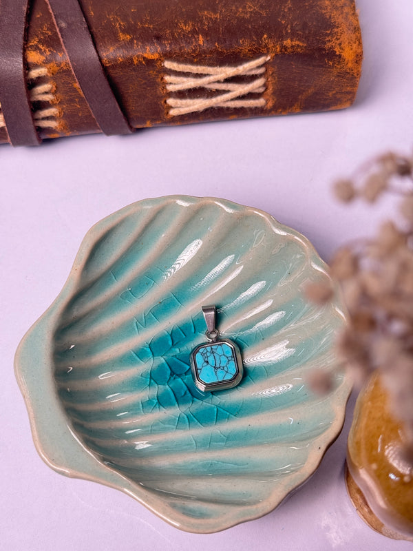 Turquoise shade  silver stainless steel pendant