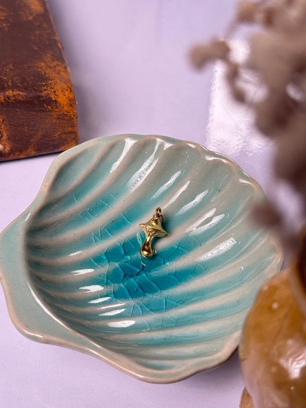 Mushroom stainless steel golden pendant with hook (18k gold-plated )