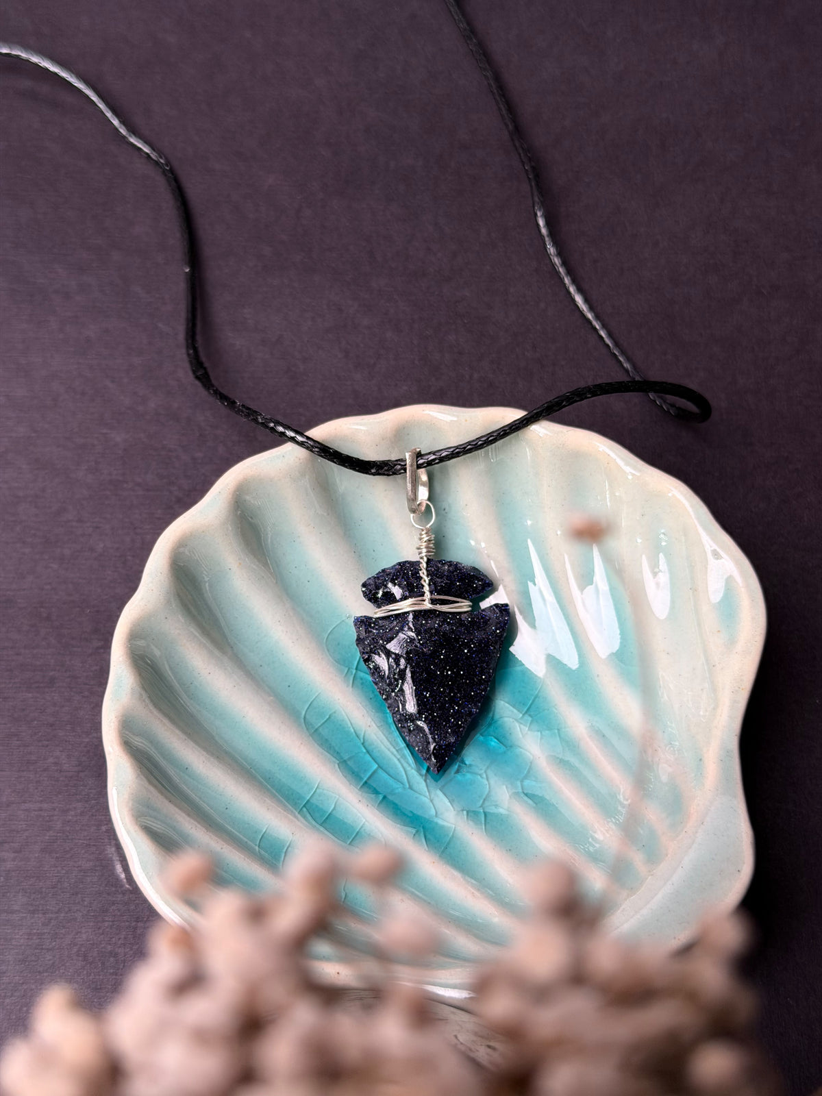 Taramandal Arrow necklace