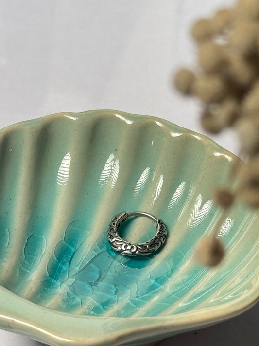 Majestic Carve Clicker hoop